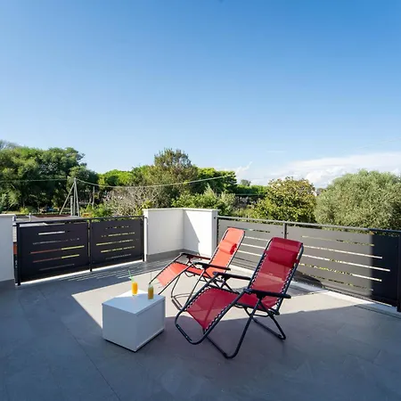 Nicolao Modern
